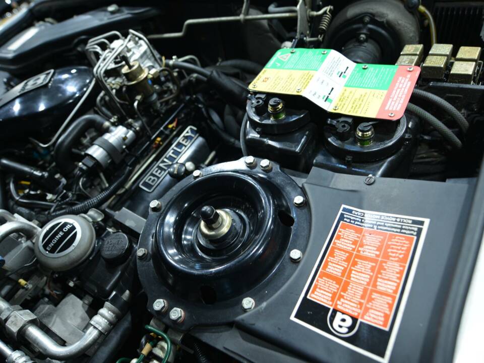 Image 41/50 of Bentley Continental R (1992)