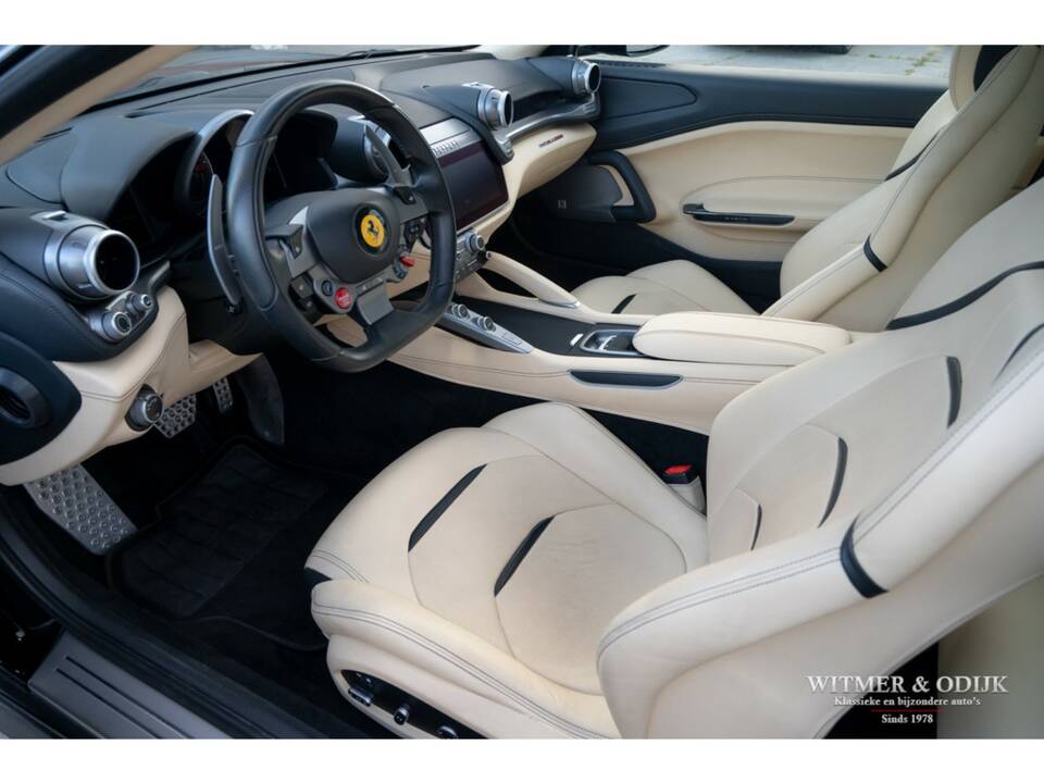Bild 3/47 von Ferrari GTC4Lusso (2017)