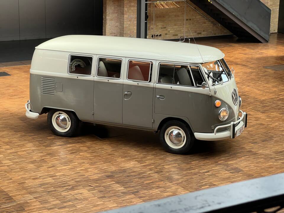 Image 6/36 of Volkswagen T1 minibus (1963)