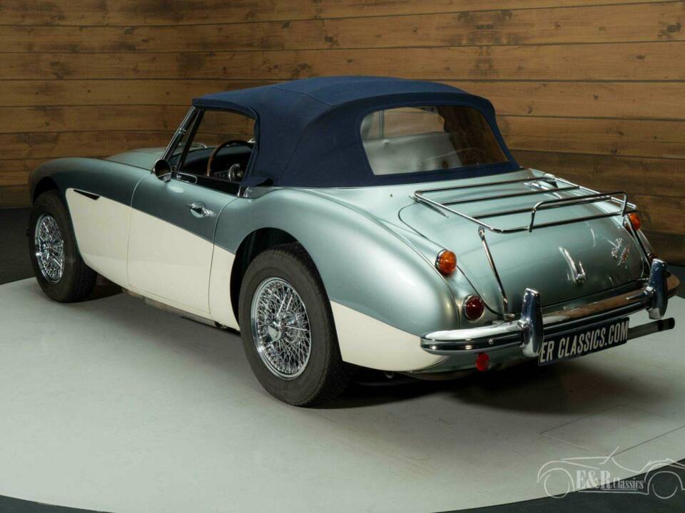 Image 13/19 de Austin-Healey 3000 Mk III (BJ8) (1966)