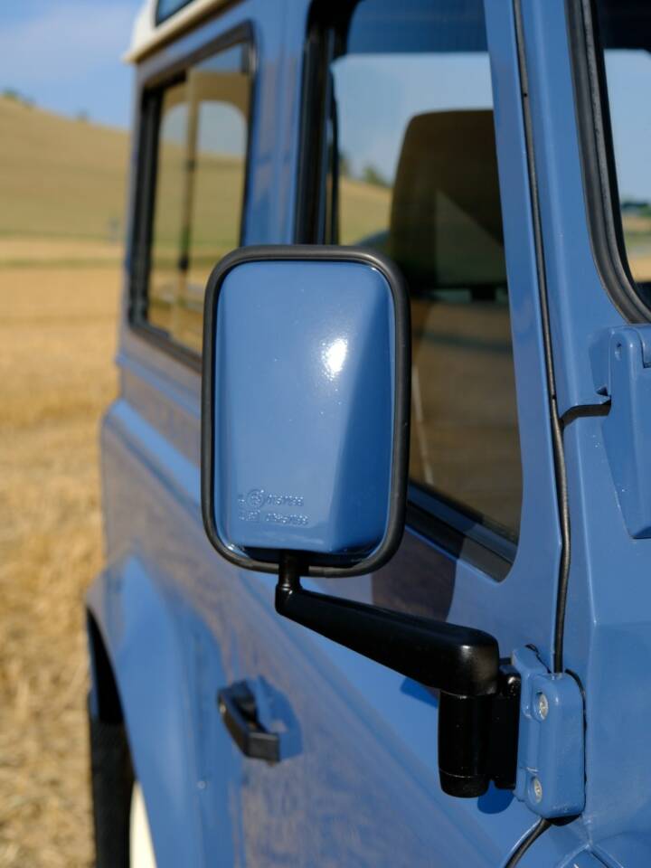 Bild 9/22 von Land Rover 90 (1988)