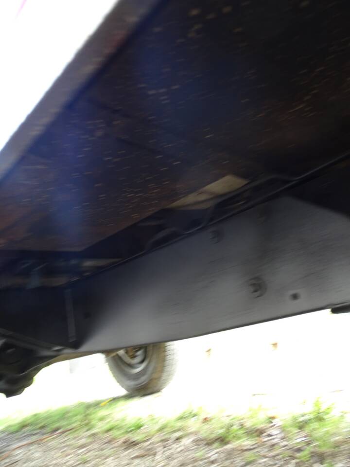 Image 19/24 of Land Rover 110 (1986)