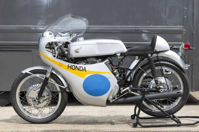 Afbeelding 2/42 van Honda CB 77 (1964)