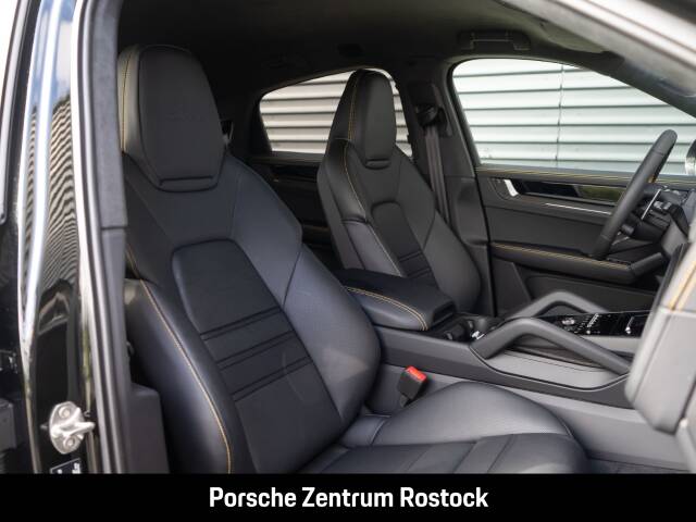 Obraz 17/33 pojazdu Porsche Cayenne Coupé Turbo S E-Hybrid (2026)