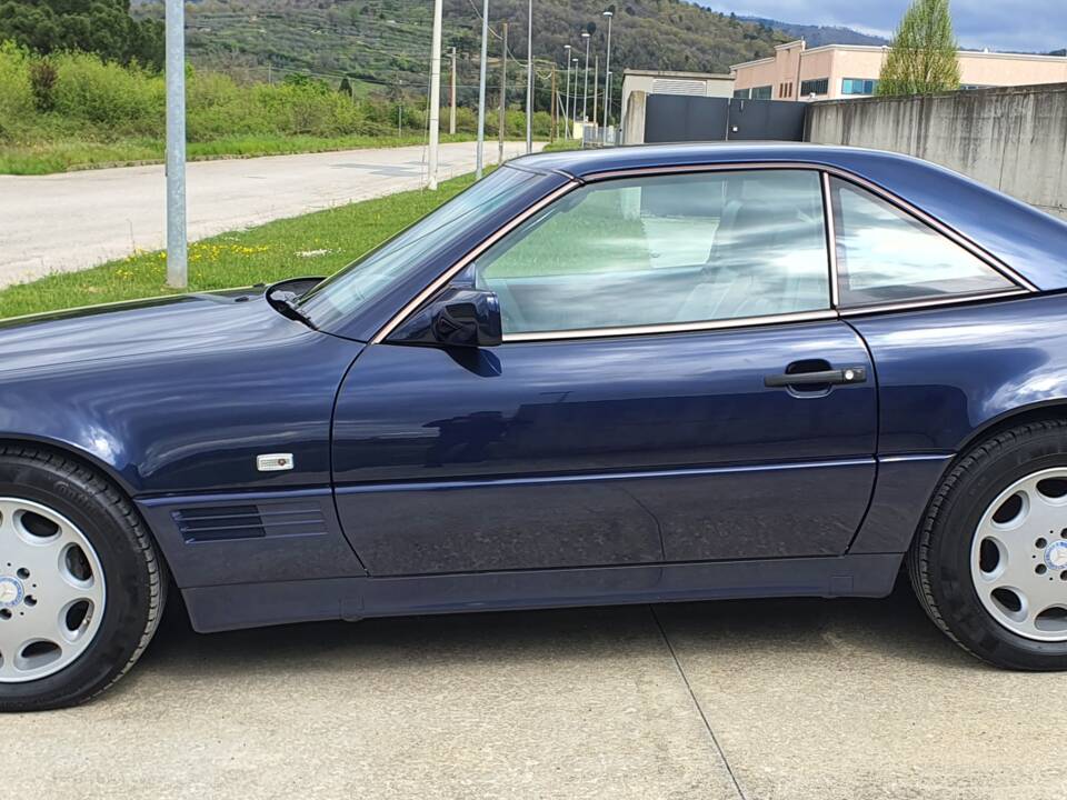 Image 8/43 of Mercedes-Benz SL 320 (1994)