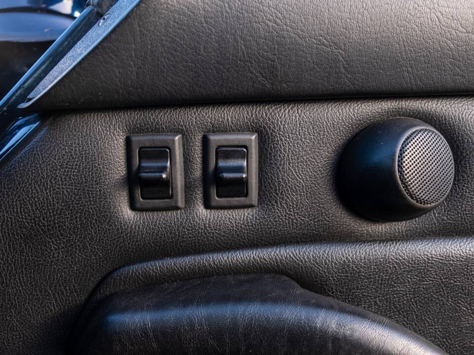 Image 45/93 de Porsche 911 Carrera (1994)