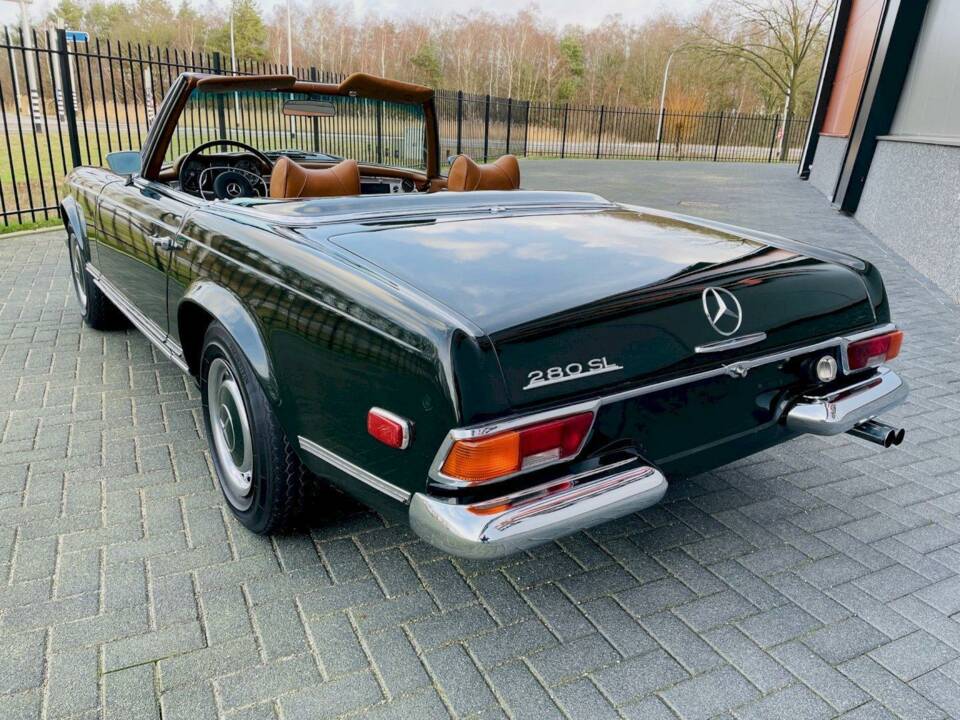 Image 12/36 de Mercedes-Benz 280 SL (1970)