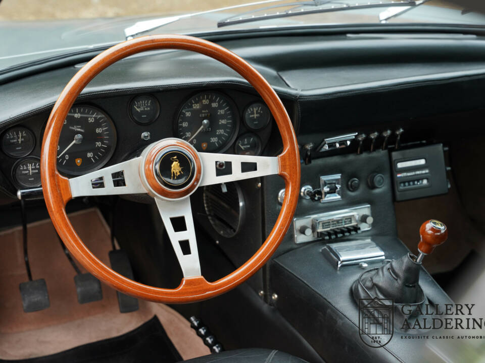 Image 40/50 of Lamborghini Islero 400 GT (2+2) (1969)