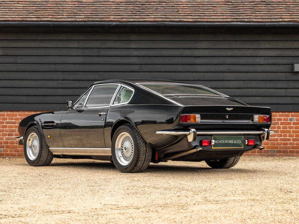 Bild 4/54 von Aston Martin V8 EFi (1987)