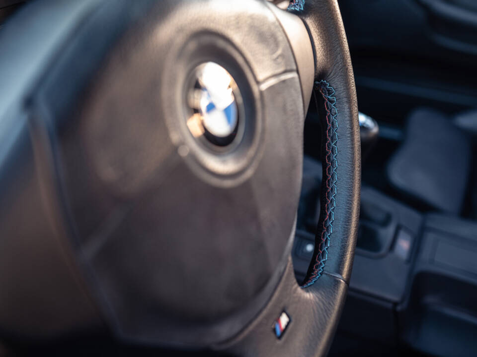 Image 20/42 of BMW M3 Sport Evo (1997)
