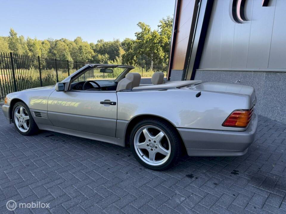 Image 2/35 of Mercedes-Benz 500 SL (1993)