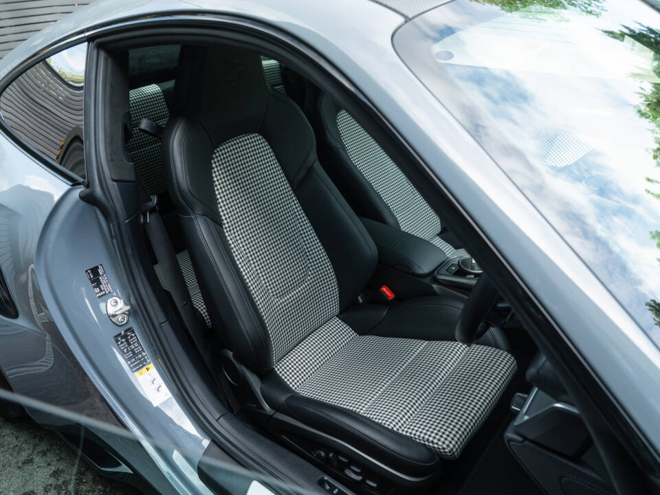 Bild 38/61 von Porsche 911 Turbo S (2023)