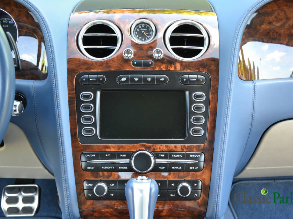 Image 37/50 of Bentley Continental GT (2005)