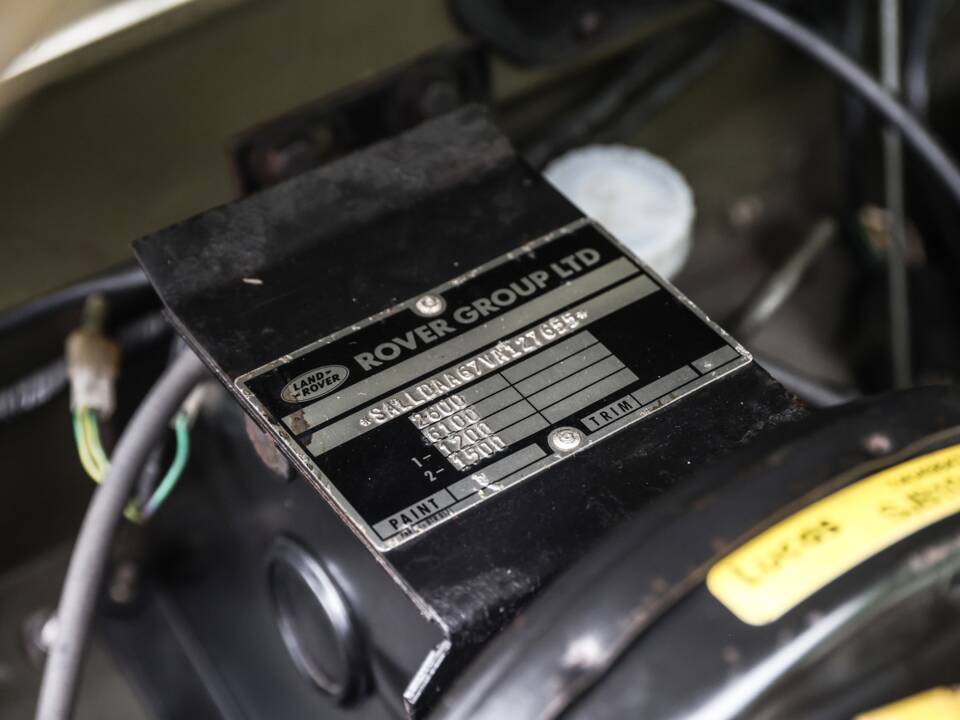 Bild 26/41 von Land Rover Defender 90 Td5 (1998)