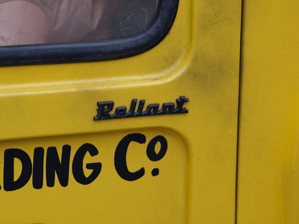 Bild 23/32 von Reliant Regent Van 10cwt (1969)