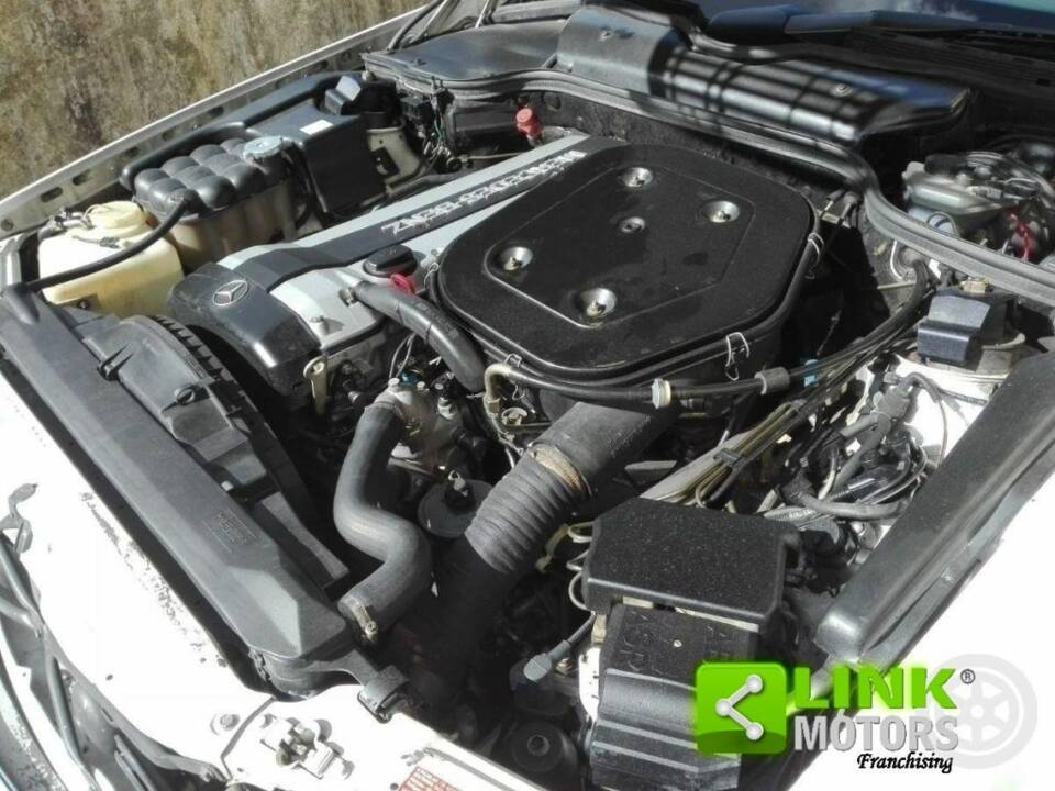 Image 26/50 de Mercedes-Benz 300 SL-24 (1989)