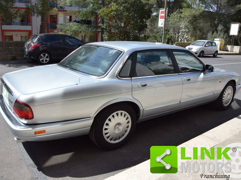 Image 4/10 of Jaguar XJ6 3.2 (1995)