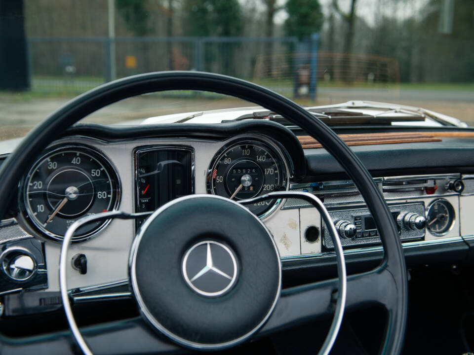Imagen 19/26 de Mercedes-Benz 230 SL (1965)