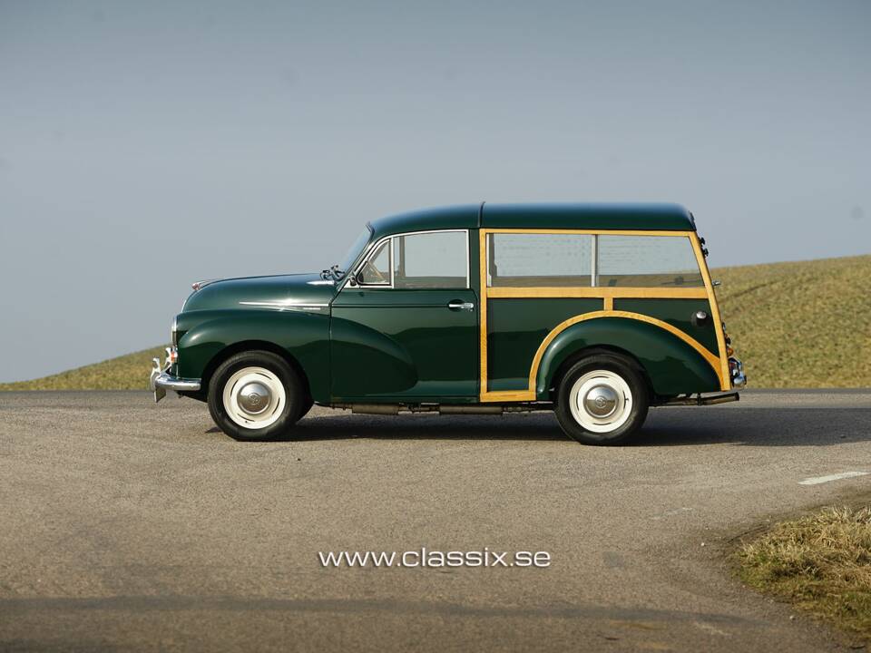 Image 11/17 of Morris Minor 1000 Traveller (1971)