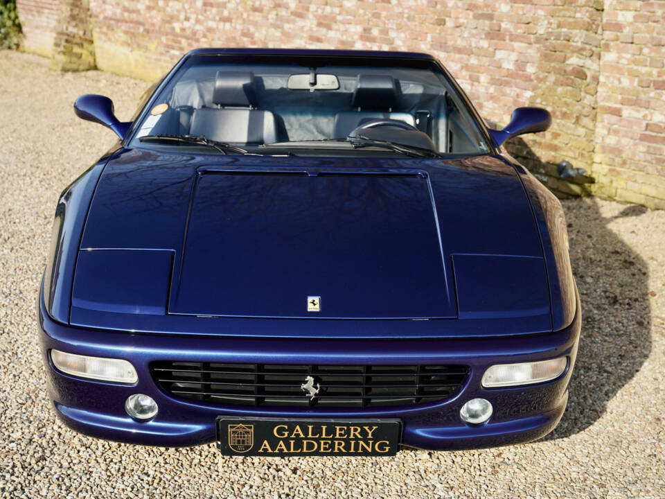 Immagine 27/50 di Ferrari F 355 Spider (2000)