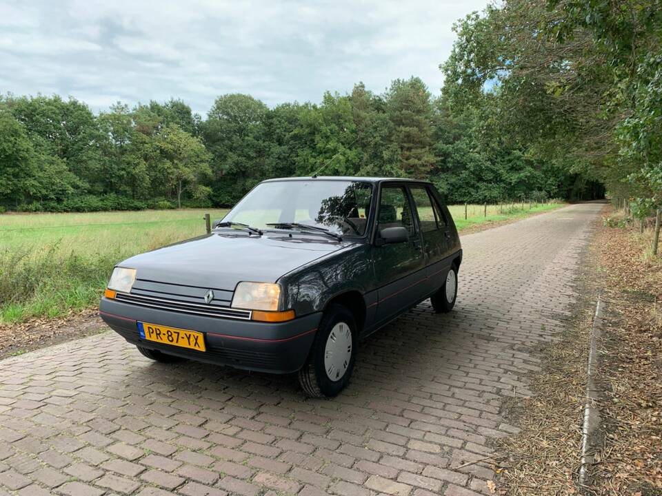 Image 4/8 of Renault R 5 (1986)