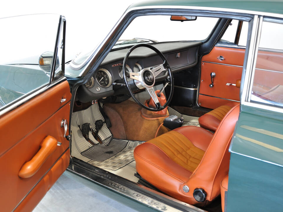 Image 30/65 of Alfa Romeo Giulia 1600 Sprint GT (1964)
