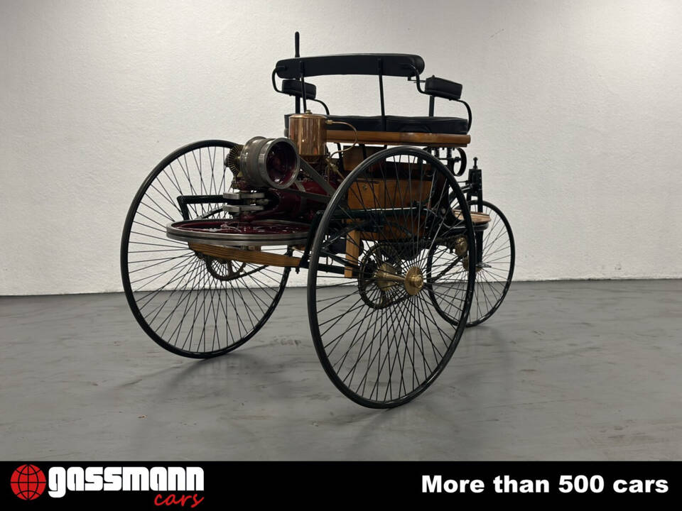 Image 4/15 of Benz Patent-Motorcar Number 1 Replica (1986)