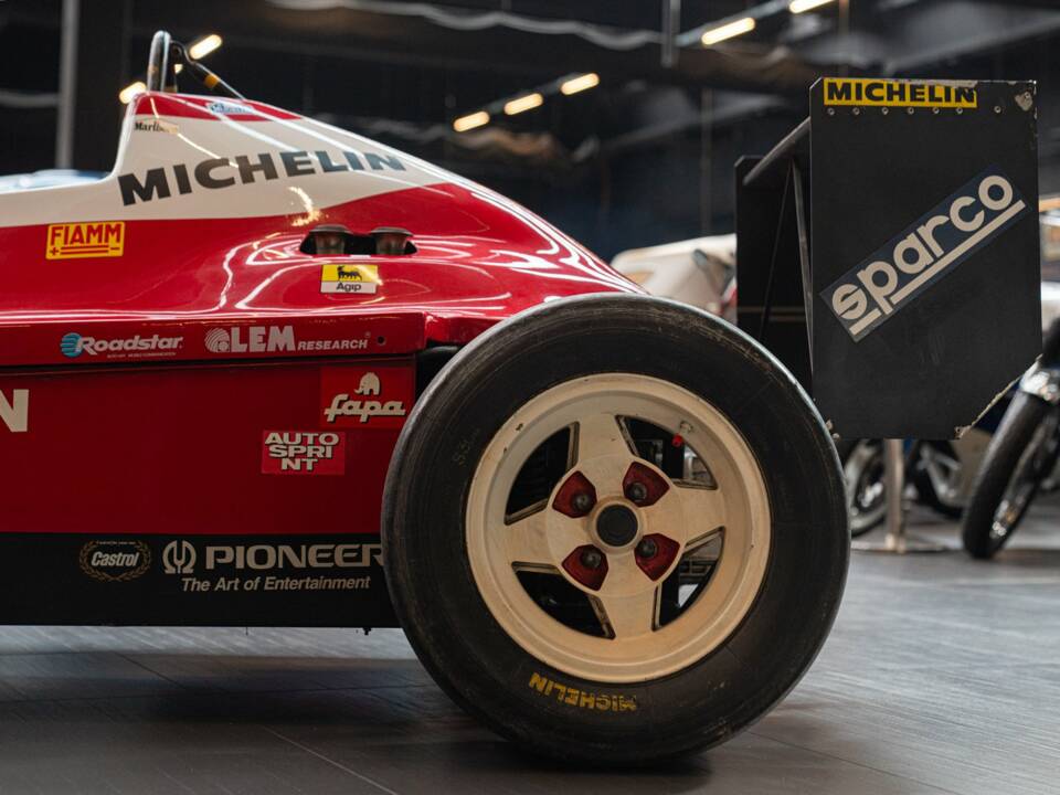 Image 26/50 of Alfa Romeo Formula Alfa Boxer (1987)