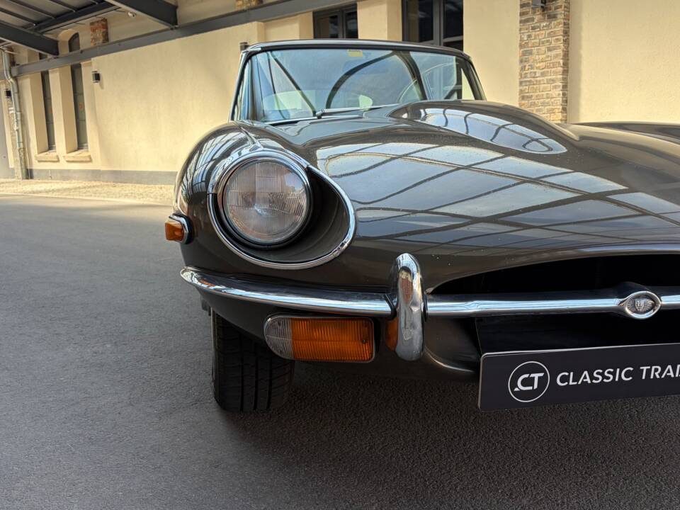 Image 18/81 de Jaguar Type E (2+2) (1969)