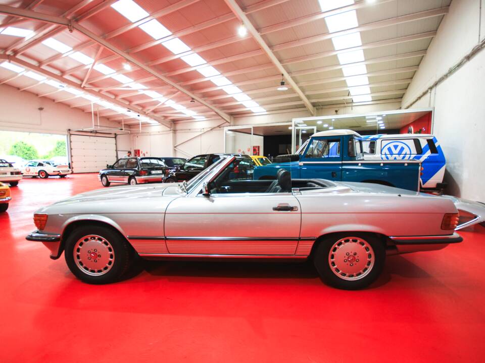 Afbeelding 7/14 van Mercedes-Benz 420 SL (1987)