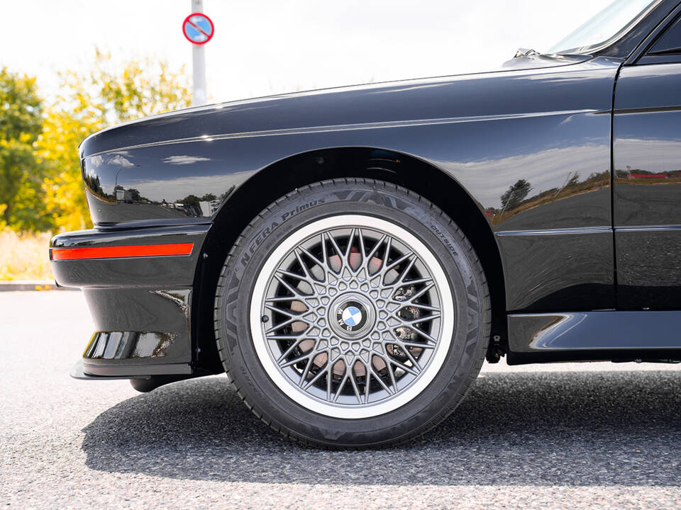 Image 22/91 de BMW M3 Sport Evo (1990)
