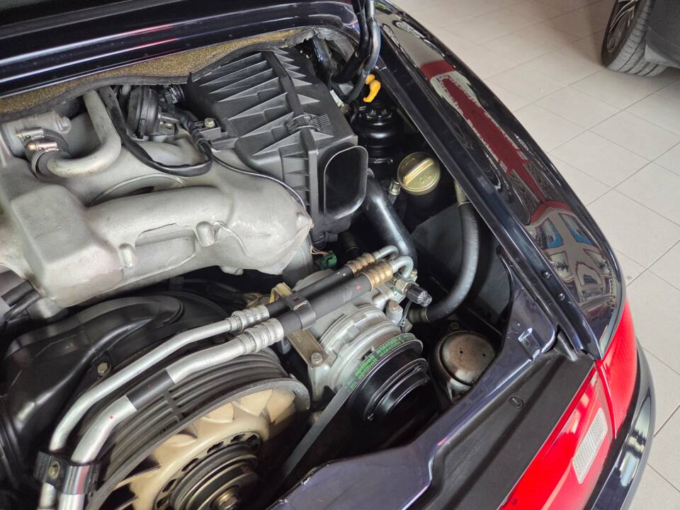 Bild 33/33 von Porsche 911 Carrera 4S (1996)