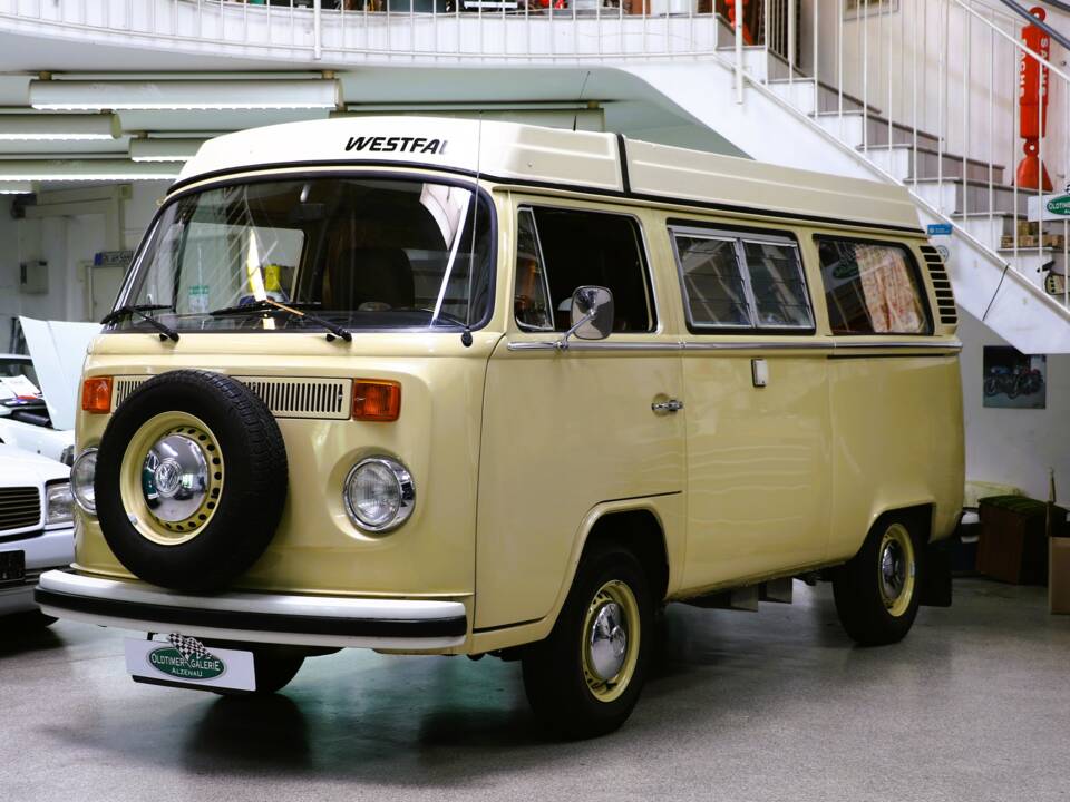 Afbeelding 1/36 van Volkswagen T2b Westfalia (1974)