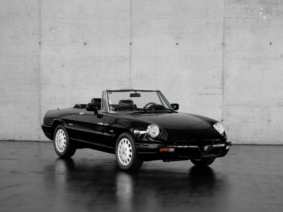 Bild 8/48 von Alfa Romeo 2.0 Spider (1993)