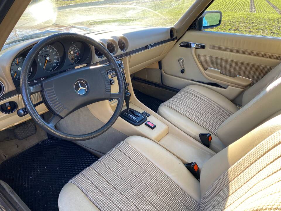 Image 11/20 of Mercedes-Benz 280 SLC (1977)