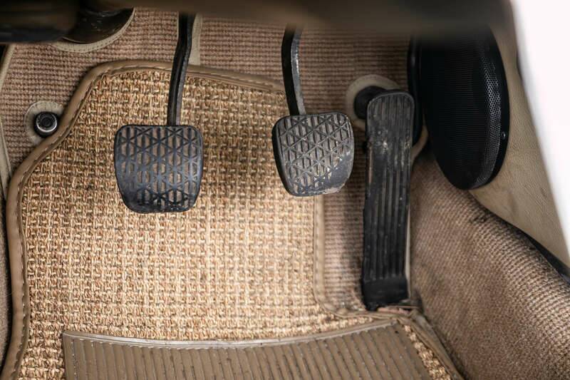 Image 24/37 of Mercedes-Benz 280 SL (1970)