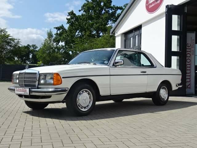 Afbeelding 1/26 van Mercedes-Benz 230 C (1978)