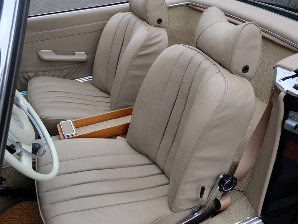 Immagine 27/66 di Mercedes-Benz 280 SL (1969)