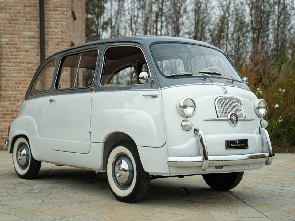 Image 3/50 of FIAT 600 D Multipla (1963)