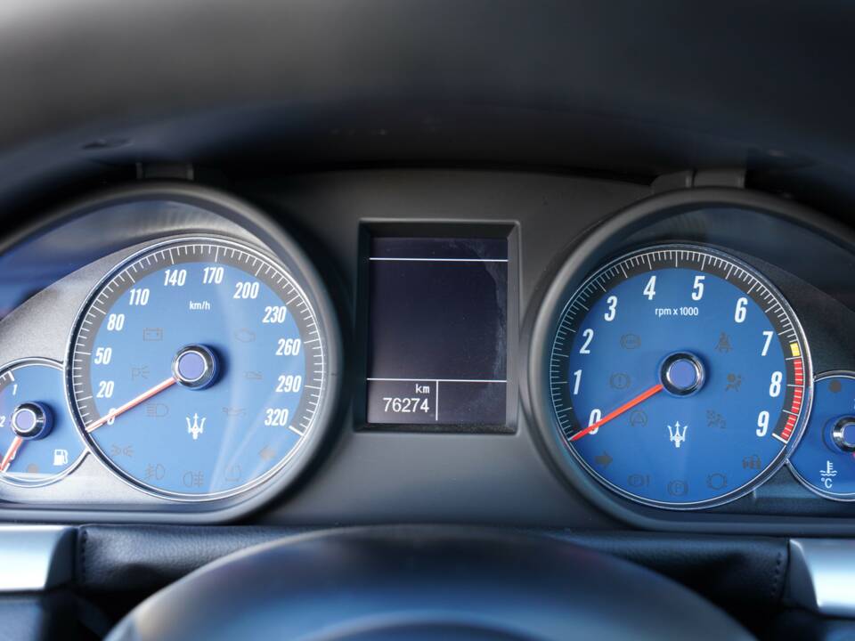 Imagen 12/50 de Maserati GranTurismo S (2010)