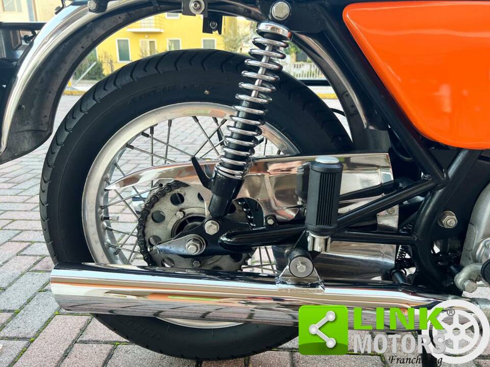 Image 7/10 of Laverda DUMMY (1969)
