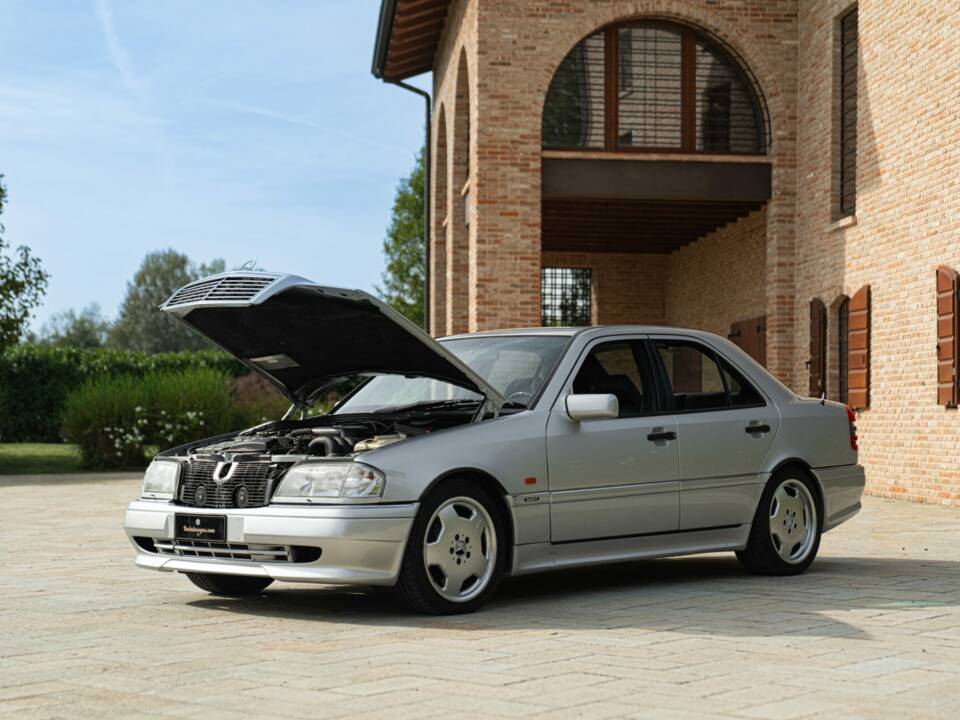 Image 49/50 of Mercedes-Benz C 36 AMG (1995)