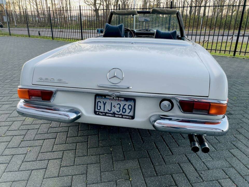 Bild 13/36 von Mercedes-Benz 280 SL (1969)