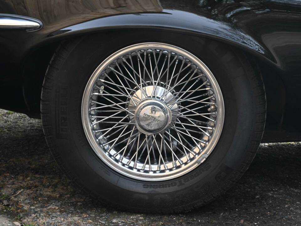 Image 10/50 de Jaguar Type E V12 (1974)