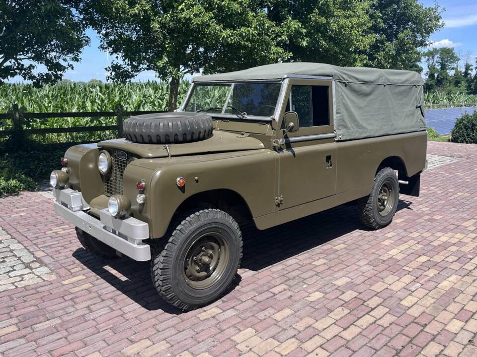 Image 1/8 of Land Rover 88 (1969)