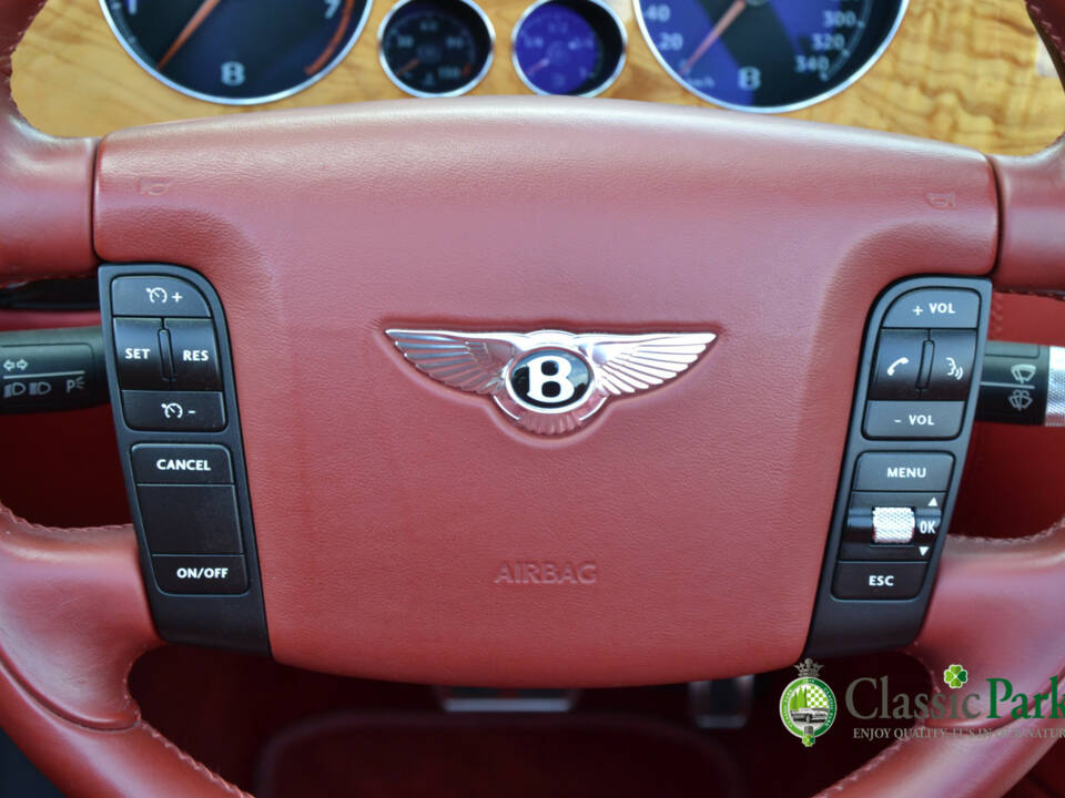 Bild 42/50 von Bentley Continental GTC (2007)