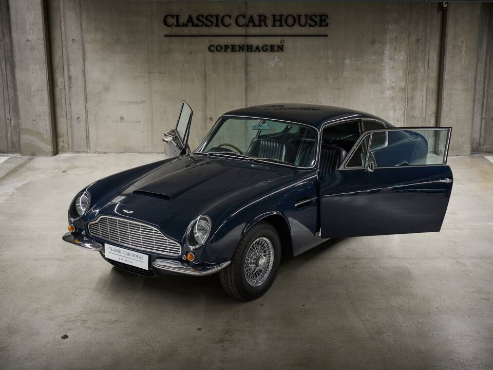 Afbeelding 16/60 van Aston Martin DB 6 (1968)