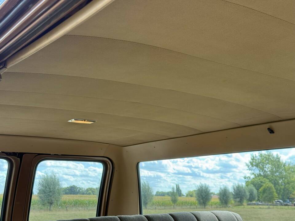 Imagen 9/14 de Ford Econoline E 150 (1986)