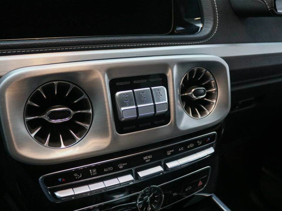 Image 14/25 de Mercedes-Benz G 63 AMG (LWB) (2020)