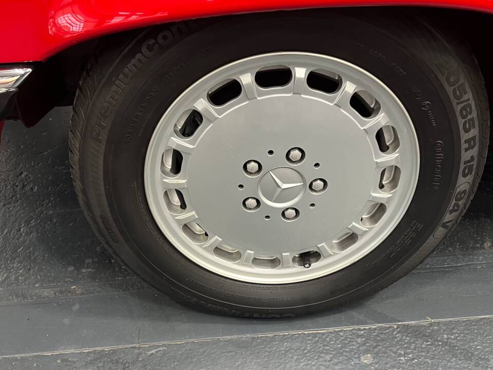 Image 16/22 de Mercedes-Benz 300 SL (1986)